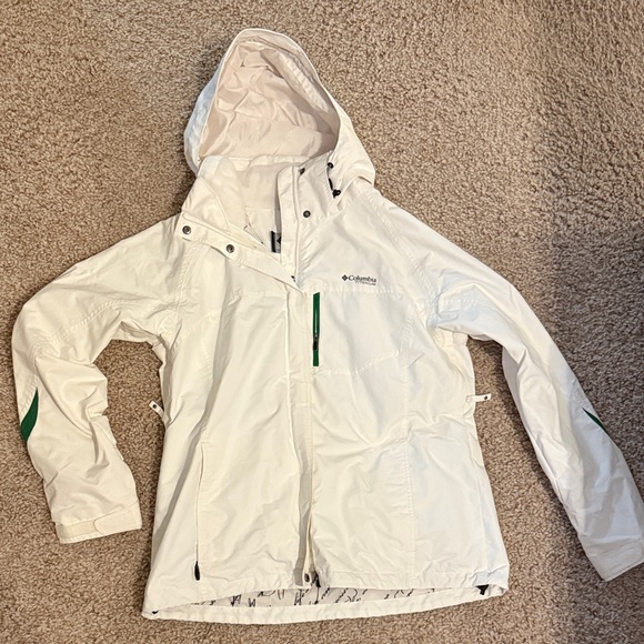 Columbia Women's Snow Jacket with Green Accents - Picture 1 of 3